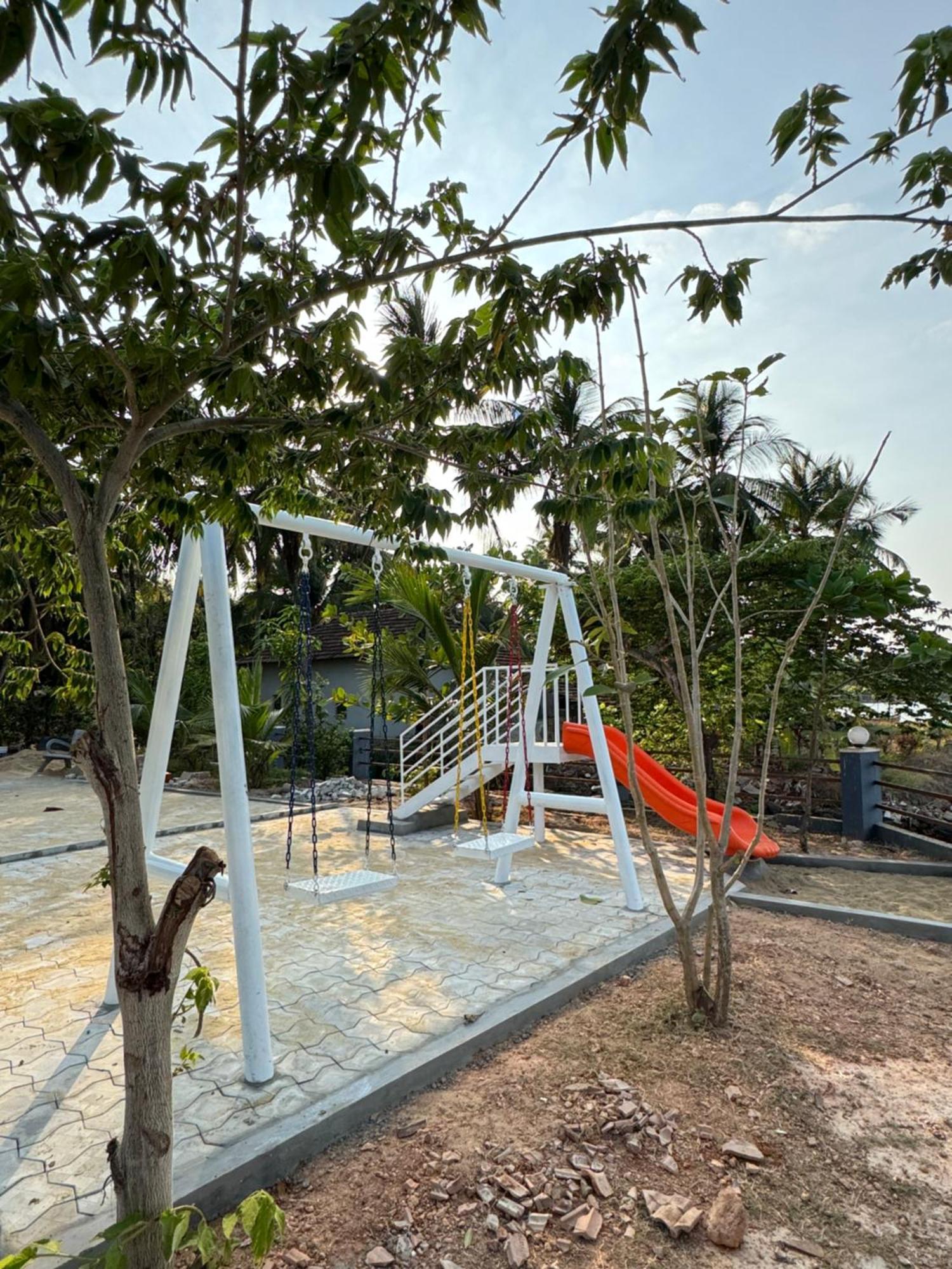 The Glasswater By The Backwater Homestay Kalyānpur Exterior foto