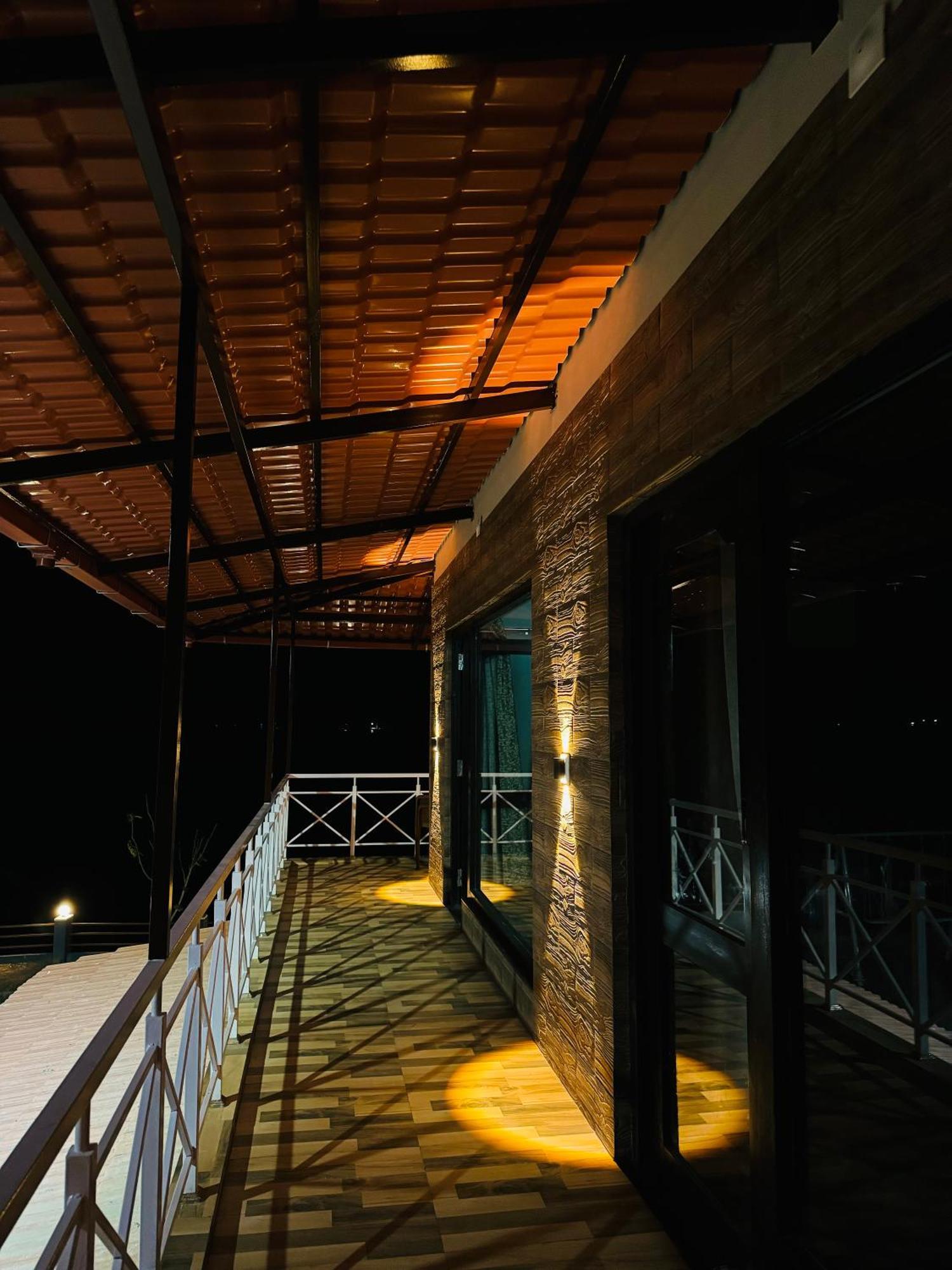 The Glasswater By The Backwater Homestay Kalyānpur Exterior foto